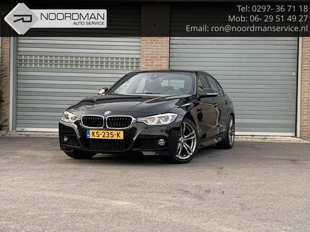 Zwart Gebruikt 2016 BMW 330 Executive Sedan | € 17.750 (Iets duurder) - Afbeelding 1/4