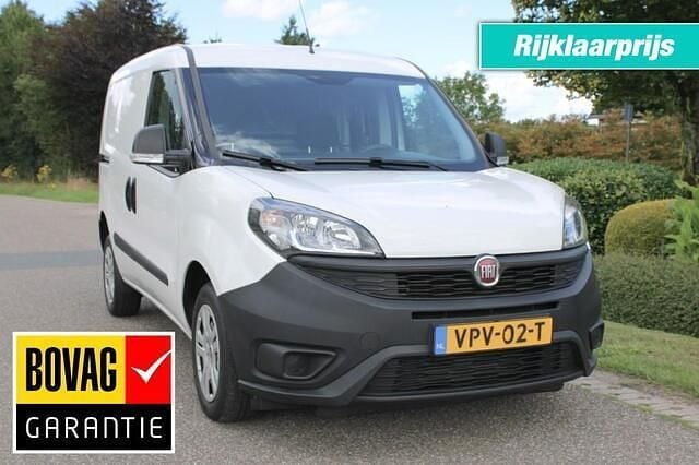 Wit Gebruikt 2022 Fiat Doblò MPV | € 8.450 (Eerlijke prijs) - Afbeelding 1/4