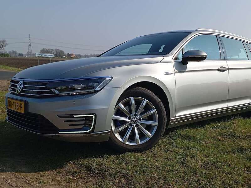 Brons Gebruikt 2016 VW Passat GTE Stationwagen | € 16.500 (Goede deal) - Afbeelding 1/4