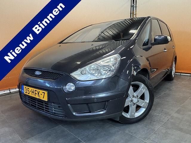 Grijs Gebruikt 2008 Ford S-MAX S MPV | € 1.900 (Goede deal) - Afbeelding 1/4