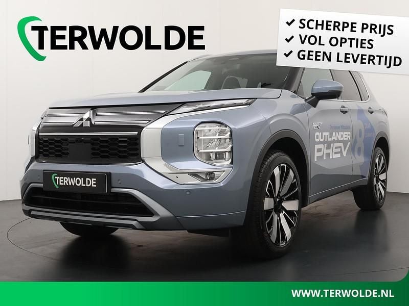 Grijs Gebruikt 2025 Mitsubishi Outlander Instyle SUV | € 52.945 - Afbeelding 1/4