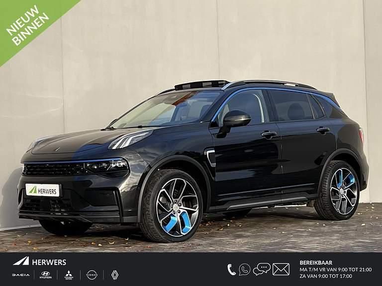 Zwart Gebruikt 2022 Lynk & Co 01 SUV | € 22.935 (Eerlijke prijs) - Afbeelding 1/4