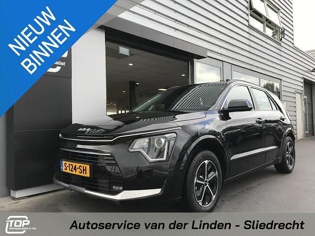 Zwart Gebruikt 2023 Kia Niro SUV | € 31.250 (Eerlijke prijs) - Afbeelding 1/4