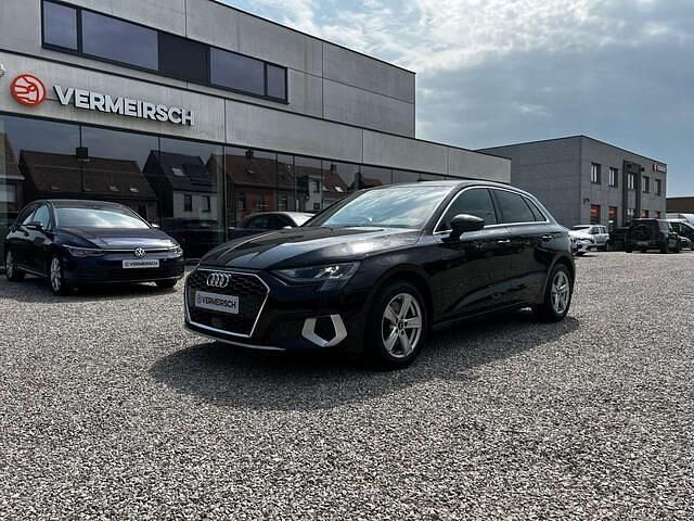 Zwart Occasion 2021 Audi A3 Advanced Sedan | € 20.990 (Goede deal) - Afbeelding 1/4