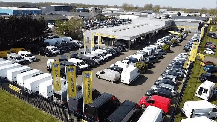 Grijs Occasion 2019 Toyota C-HR SUV | € 18.450 (Goede deal) - Afbeelding 1/1