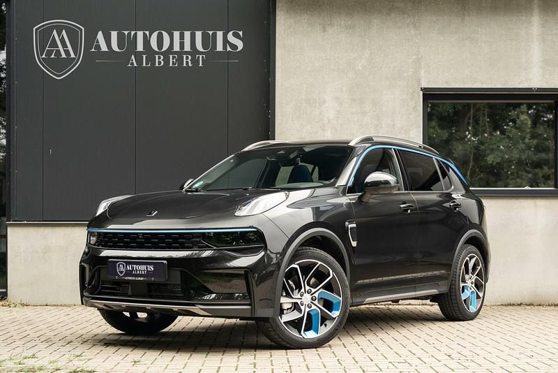 Zwart Nieuw 2025 Lynk & Co 01 SUV | € 35.950 (Duur) - Afbeelding 1/4