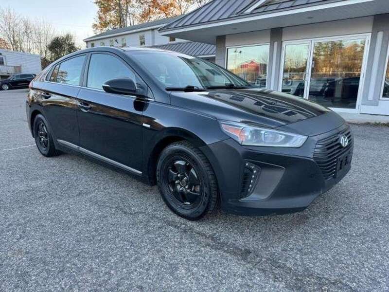 Zwart Gebruikt 2017 Hyundai Ioniq Sedan | € 7.500 - Afbeelding 1/4