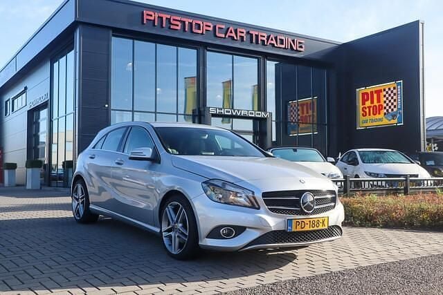 Grijs Gebruikt 2013 Mercedes A180 AMG Hatchback | € 9.250 (Goede deal) - Afbeelding 1/4
