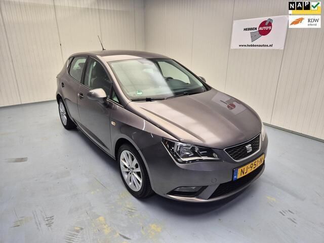 Grijs Gebruikt 2017 Seat Ibiza CONNECT Hatchback | € 8.740 (Eerlijke prijs) - Afbeelding 1/4