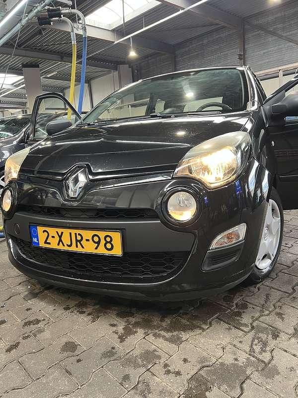 Zwart Gebruikt 2014 Renault Twingo Hatchback | € 4.000 (Goede deal) - Afbeelding 1/4