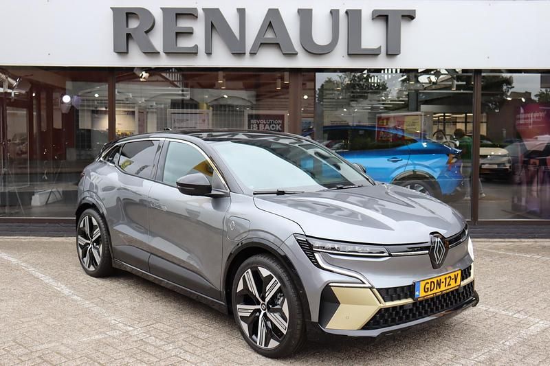 Occasion Renault Megane E-Tech Iconic 160 kW (218 PK) 2024 Grijs Hatchback