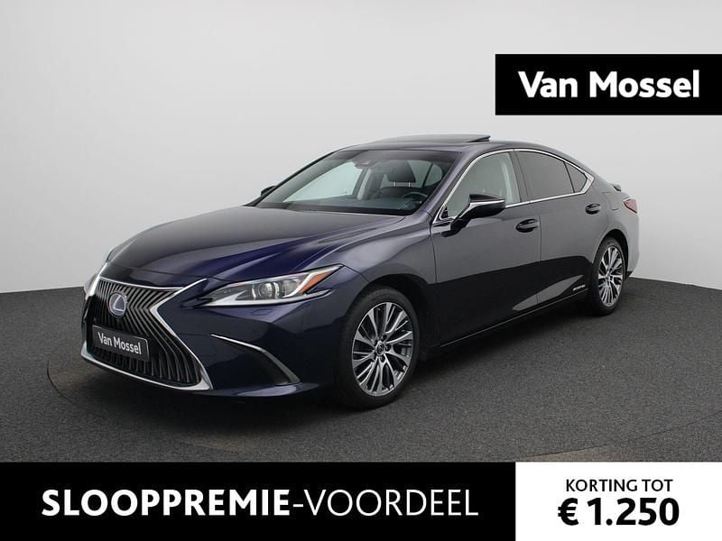 Blauw Occasion 2019 Lexus ES300H Luxury Line Sedan | € 29.445 (Goede deal) - Afbeelding 1/3