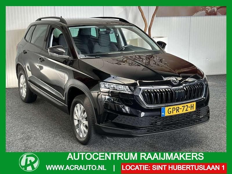 Zwart Gebruikt 2023 Skoda Karoq Business Line SUV | € 26.735 (Eerlijke prijs) - Afbeelding 1/4