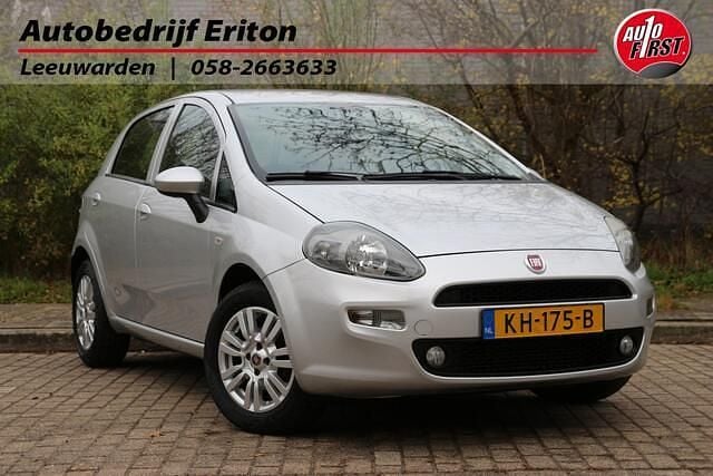 Grijs (metallic) Occasion 2016 Fiat Punto Evo Lounge Hatchback | € 7.745 (Eerlijke prijs) - Afbeelding 1/4