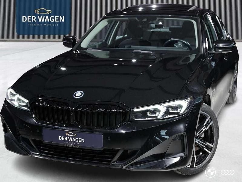 Occasion BMW 320e Sport Line 204 PK (150 kW) 2022 Zwart Sedan