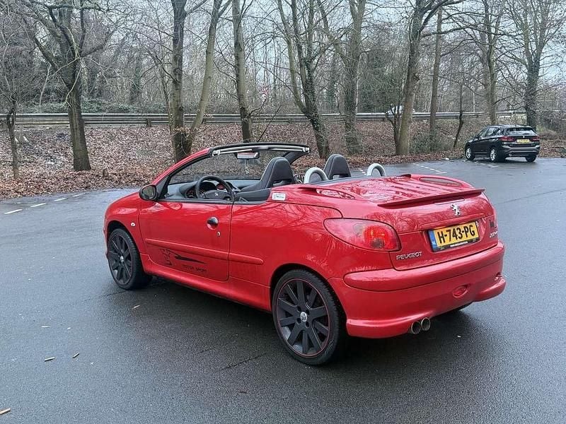 Occasion Peugeot 206 109 PK (80 kW) 2006 Rood Cabriolet