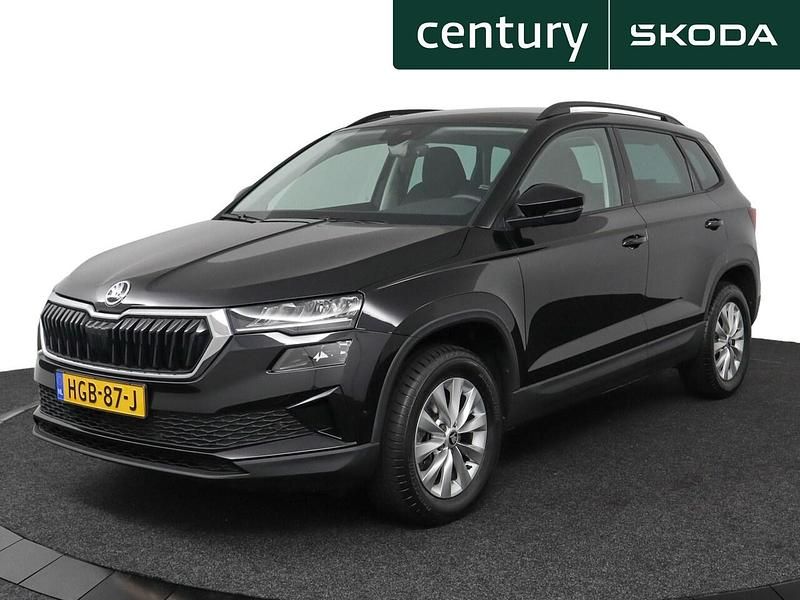 Zwart Occasion 2025 Skoda Karoq Business Line SUV | € 38.495 - Afbeelding 1/4