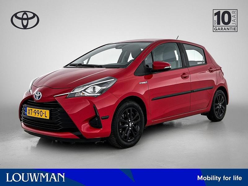 Rood Gebruikt 2019 Toyota Yaris Hybrid Active Hatchback | € 16.445 (Eerlijke prijs) - Afbeelding 1/4