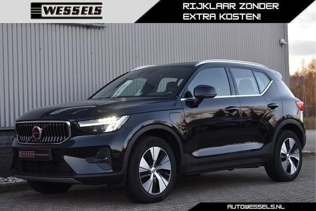 Zwart Gebruikt 2022 Volvo XC40 Core SUV | € 26.950 (Super prijs) - Afbeelding 1/4