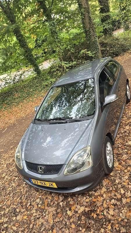 Grijs Occasion 2004 Honda Civic LS Hatchback | € 2.500 (Eerlijke prijs) - Afbeelding 1/4