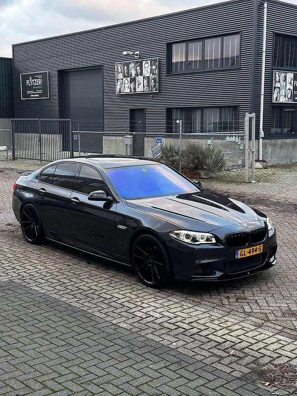 Grijs Gebruikt 2014 BMW 535 Executive Sedan | € 19.950 (Iets duurder) - Afbeelding 1/4