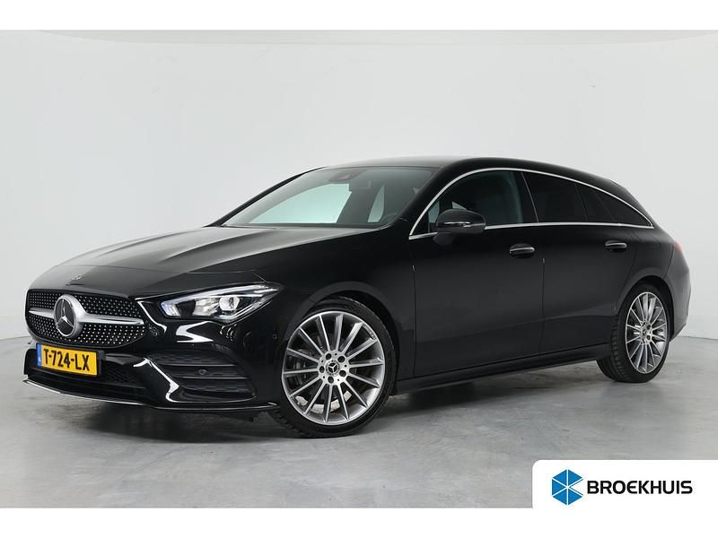 Zwart Gebruikt 2023 Mercedes CLA180 Shooting Brake AMG line Stationwagen | € 33.895 (Iets duurder) - Afbeelding 1/4