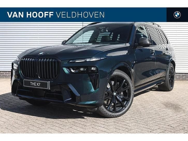 Groen Nieuw 2025 BMW X7 M Sport SUV | € 215.017 - Afbeelding 1/4
