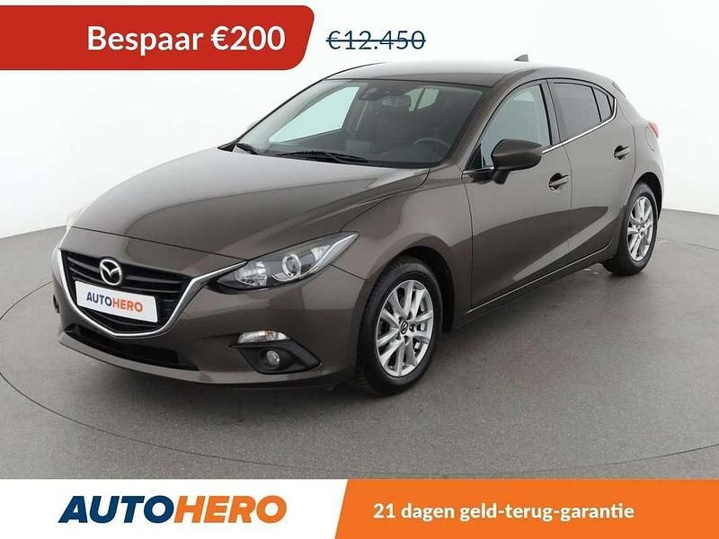 Bruin Occasion 2016 Mazda 3 Center-Line Hatchback | € 12.449 (Eerlijke prijs) - Afbeelding 1/3