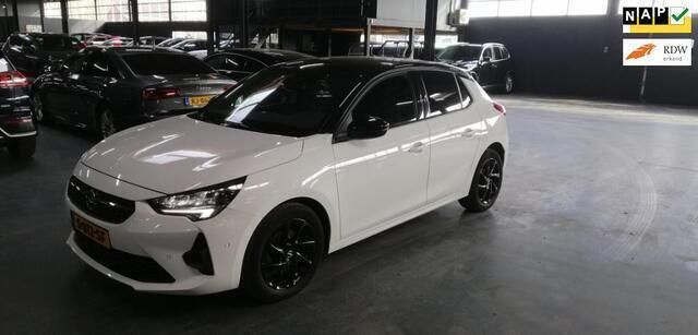 Wit Occasion 2023 Opel Corsa GS Line Hatchback | € 15.750 (Iets duurder) - Afbeelding 1/4