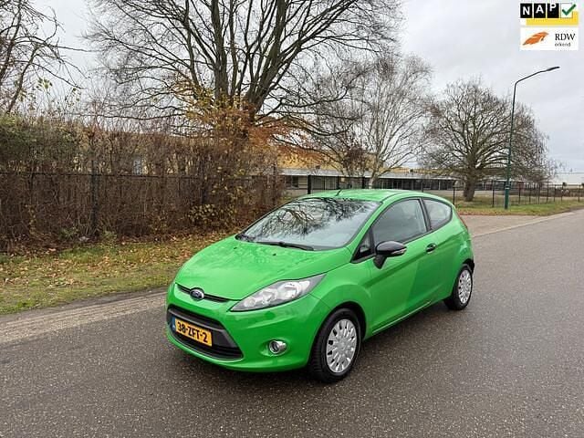 Groen Gebruikt 2012 Ford Fiesta Trend Hatchback | € 1.500 (Eerlijke prijs) - Afbeelding 1/4