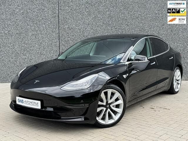 Zwart Gebruikt 2019 Tesla Model 3 Long Range Sedan | € 20.995 (Goede deal) - Afbeelding 1/4