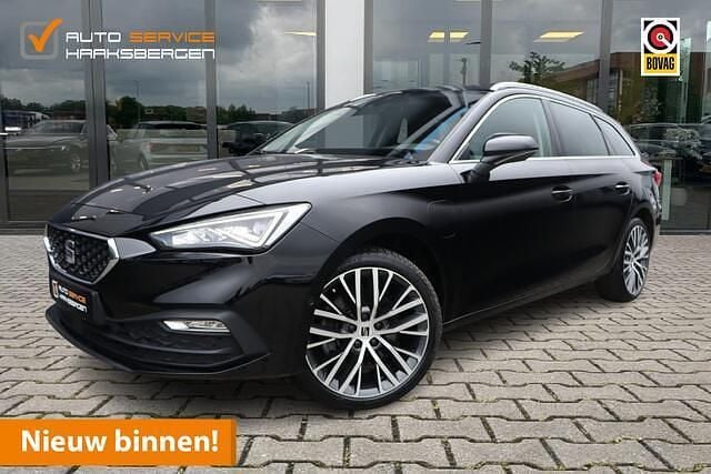 Zwart Gebruikt 2021 Seat Leon XCELLENCE Stationwagen | € 19.900 (Eerlijke prijs) - Afbeelding 1/4