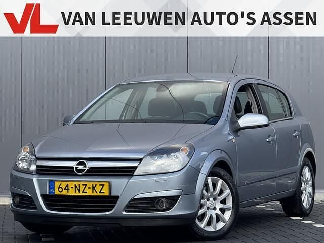 Grijs, metallic lak Gebruikt 2004 Opel Astra Cosmo Hatchback | € 998 (Goede deal) - Afbeelding 1/4