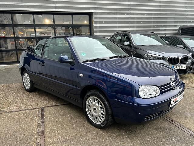 Occasion VW Golf Cabriolet Highline 116 PK (85 kW) 2002 Blauw Cabriolet