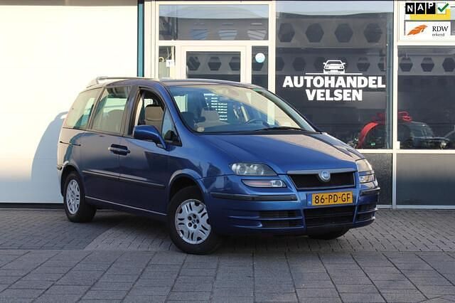 Blauw Gebruikt 2004 Fiat Ulysse Emotion MPV | € 1.990 - Afbeelding 1/4