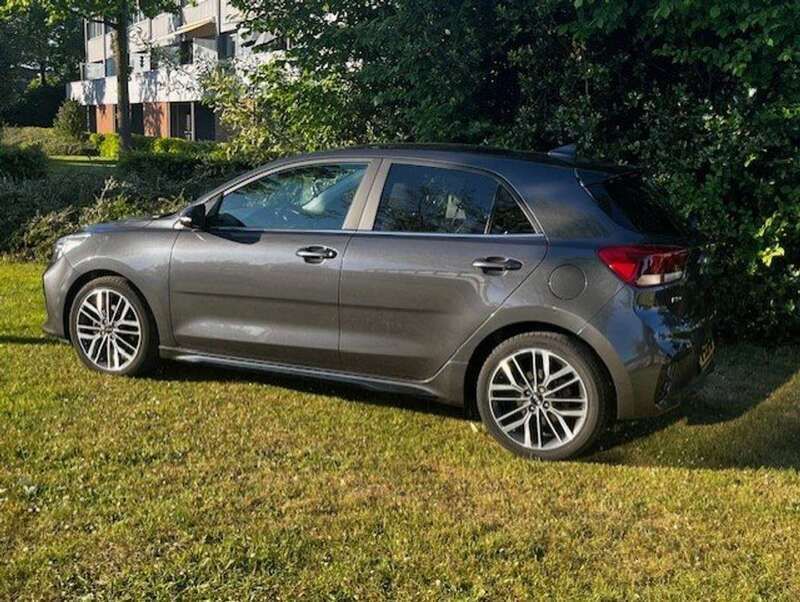 Grijs Gebruikt 2020 Kia Rio GT-Line Hatchback | € 19.500 (Duur) - Afbeelding 1/4