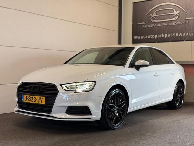 Wit Gebruikt 2020 Audi A3 Proline Sedan | € 15.950 (Eerlijke prijs) - Afbeelding 1/4