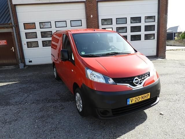 Rood Gebruikt 2018 Nissan NV200 Van | € 15.750 (Iets duurder) - Afbeelding 1/4