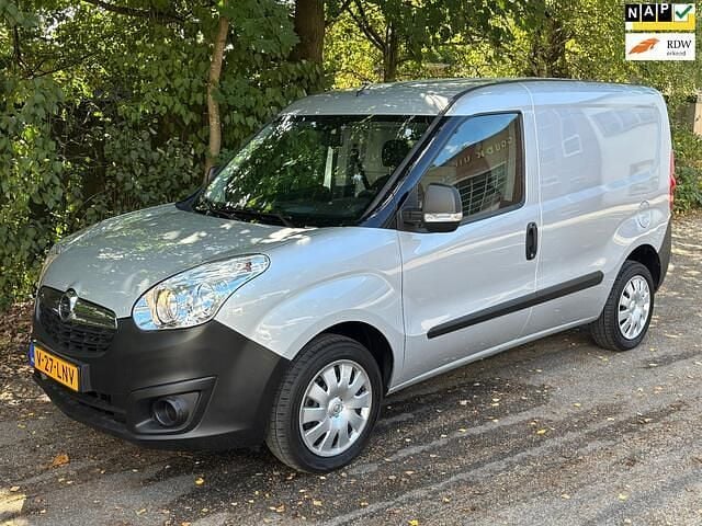 Zilver Gebruikt 2017 Opel Combo Selection MPV | € 9.995 (Eerlijke prijs) - Afbeelding 1/4