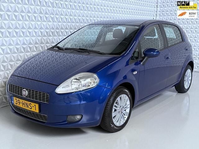 Blauw Gebruikt 2009 Fiat Grande Punto Lusso Hatchback | € 1.999 (Iets duurder) - Afbeelding 1/4