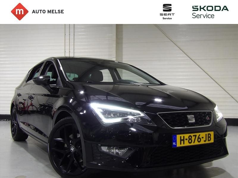 Hatchback Gebruikt 2016 Seat Leon FR Hatchback | € 13.950 (Eerlijke prijs) - Afbeelding 1/4