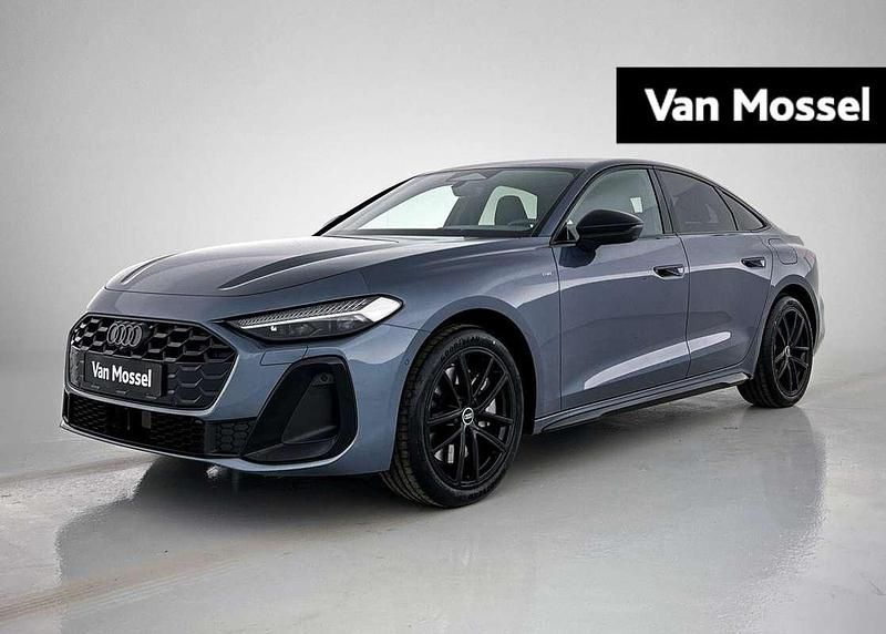 Blauw Nieuw 2025 Audi A5 Ambiente Coupé | € 68.975 (Iets duurder) - Afbeelding 1/4