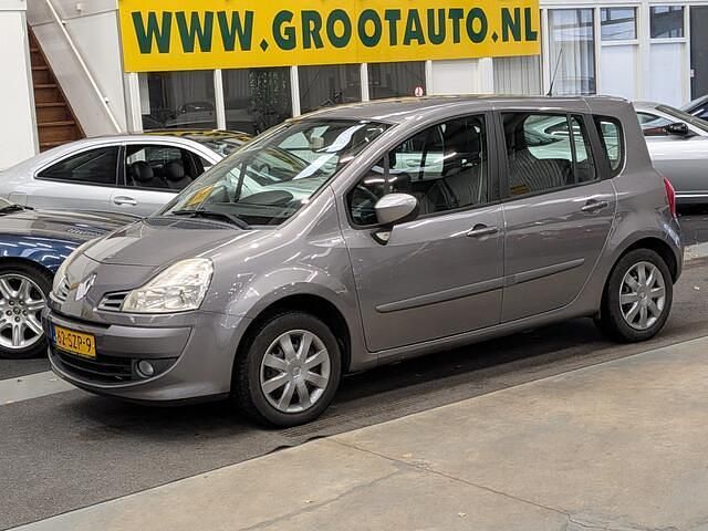 Grijs Gebruikt 2012 Renault Grand Modus Night&Day MPV | € 5.944 (Eerlijke prijs) - Afbeelding 1/4