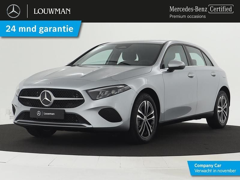 Licht 922 hightechzilver metallic Gebruikt 2025 Mercedes A250 Edition Hatchback | € 34.995 (Super prijs) - Afbeelding 1/4