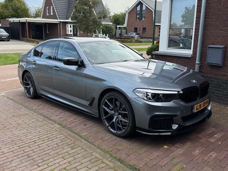 Grijs Gebruikt 2019 BMW 530 Sedan | € 35.999 (Eerlijke prijs) - Afbeelding 1/4