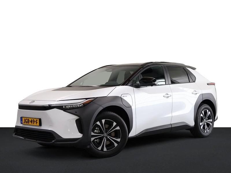 Wit Occasion 2025 Toyota bZ4X SUV | € 42.445 (Eerlijke prijs) - Afbeelding 1/4
