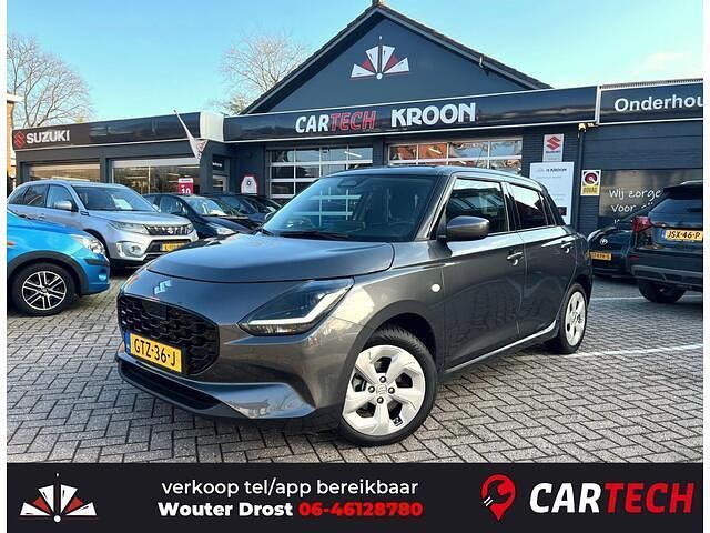 Grijs Occasion 2025 Suzuki Swift Hatchback | € 19.450 (Eerlijke prijs) - Afbeelding 1/4