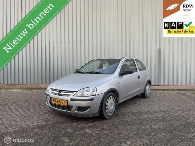 Grijs Gebruikt 2005 Opel Corsa Hatchback | € 1.095 (Goede deal) - Afbeelding 1/4