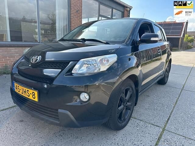 Zwart Gebruikt 2009 Toyota Urban Cruiser SUV | € 4.950 (Goede deal) - Afbeelding 1/4