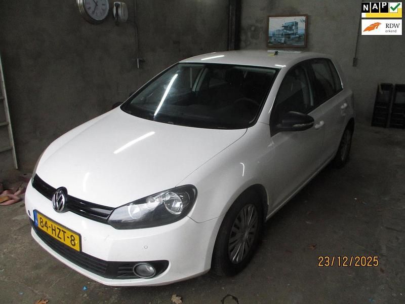 Wit Gebruikt 2009 VW Golf VI Trendline Hatchback | € 1.950 (Goede deal) - Afbeelding 1/4